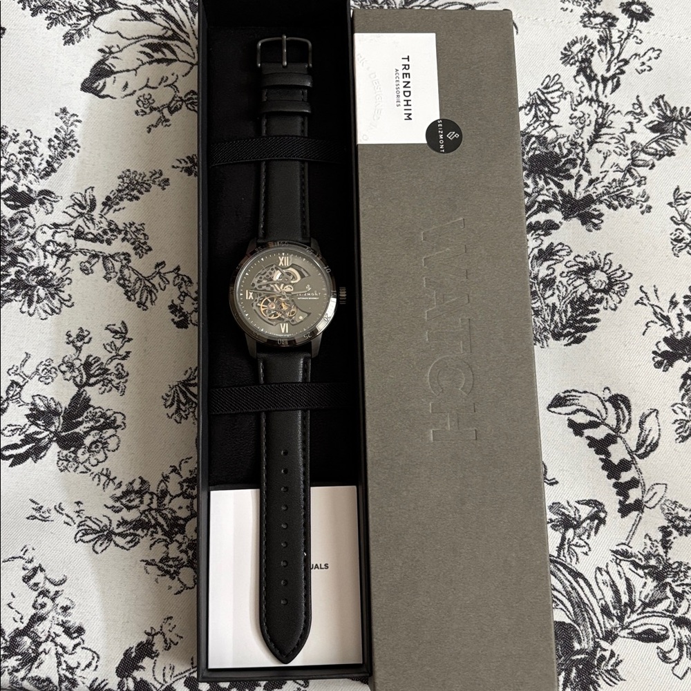✨NEW✨ Dante II | Black Stainless Steel Skeleton Watch w/ Leather Straps - Picture 6 of 8